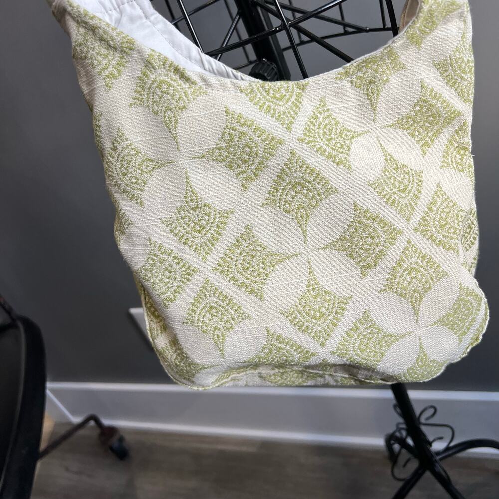 New Hope Girls Green Leaf Motif Hobo Tote and Pouch - Picture 8 of 10